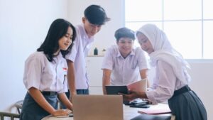 Wujudkan Impian Masuk SMK Favorit: Kuasai Strategi dan Taklukkan Soal Ujian Perguruan dengan Percaya Diri