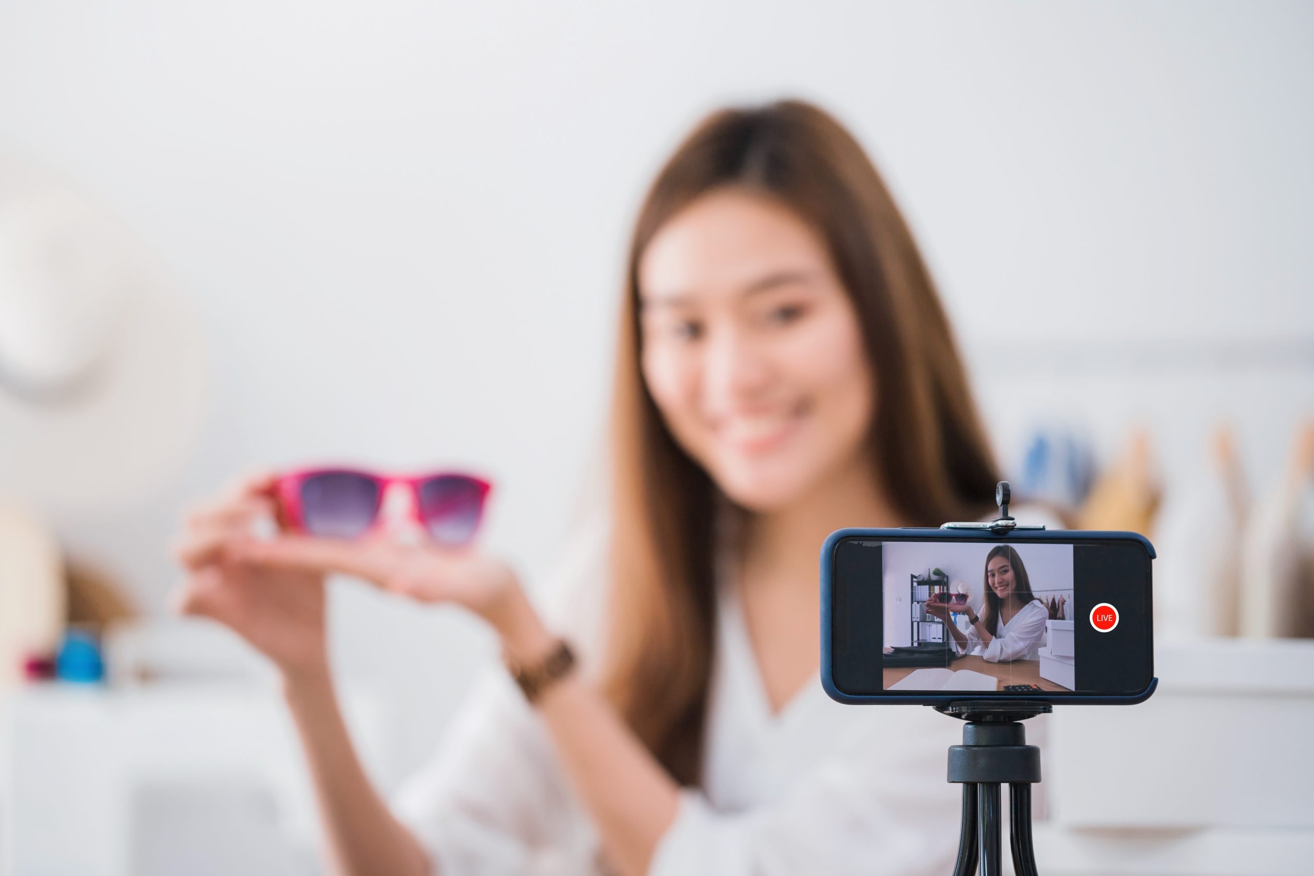 Tingkatkan Kepercayaan Konsumen dan Penjualan Online dengan Review Produk oleh Blogger yang Terbukti Efektif
